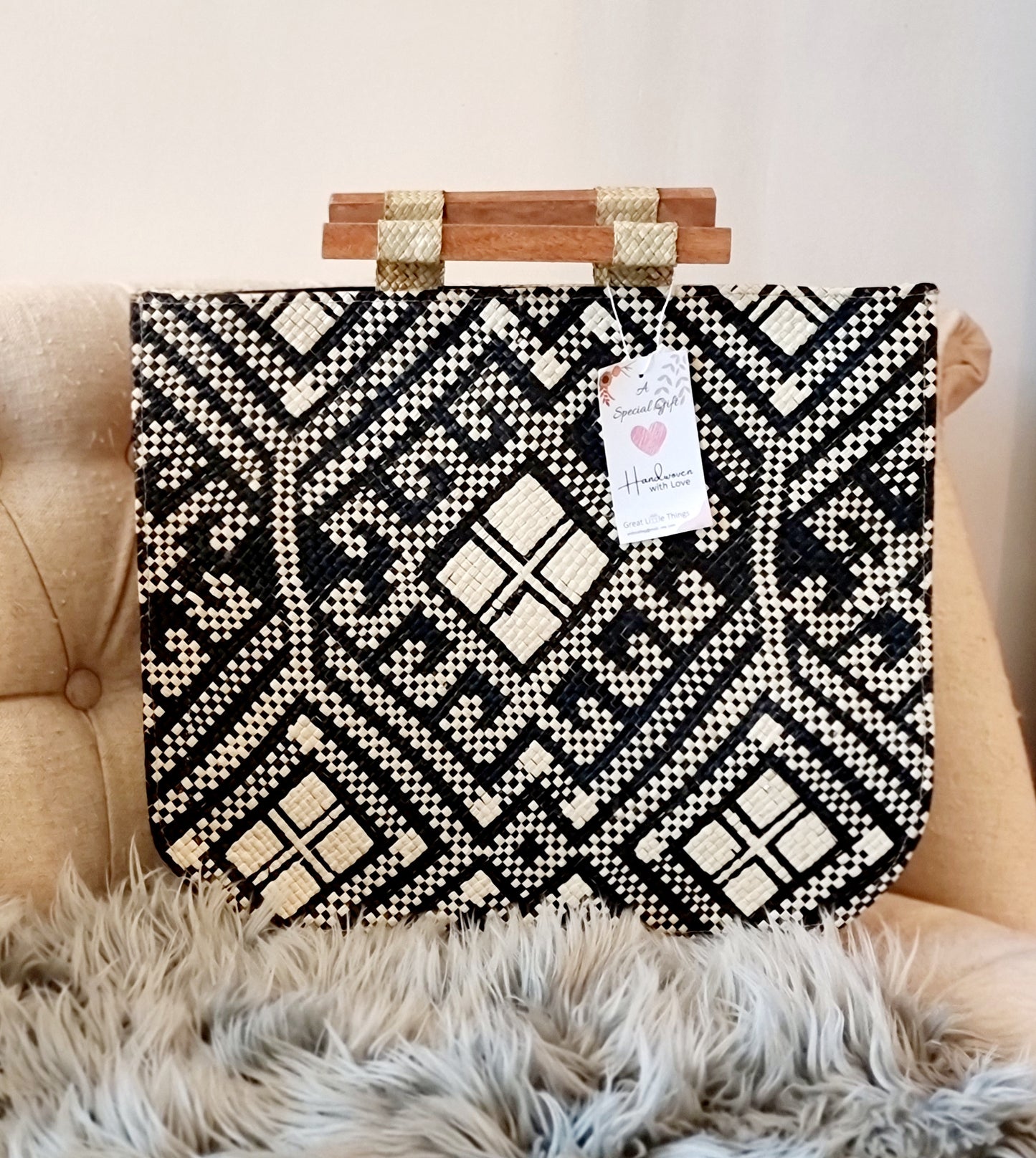 Fab-Rika Woven Document Bag: Rufino – Stylish & Functional