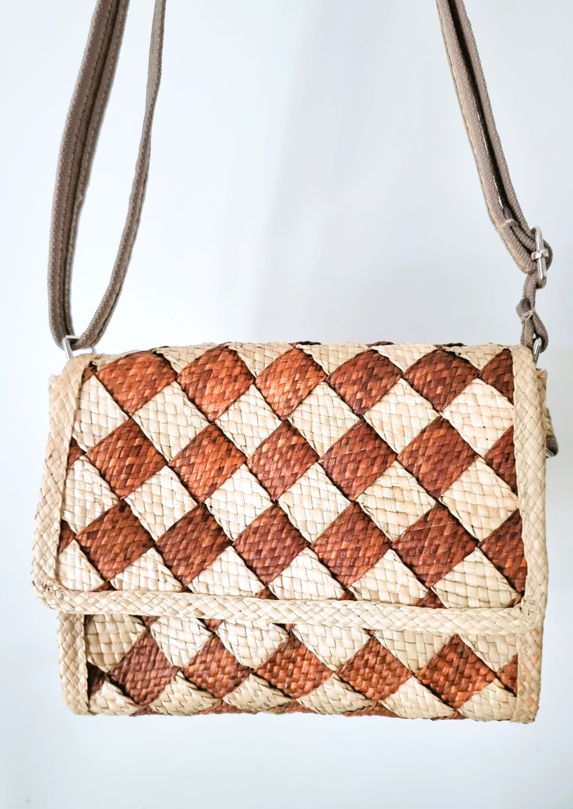 Talunay Sling Bag in Brown